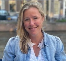 Dr. Marianne Koolen